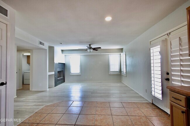 Building Photo - 12229 Kingsgate Ct
