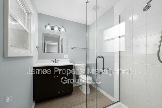 Building Photo - 9063 N Clifton Ave