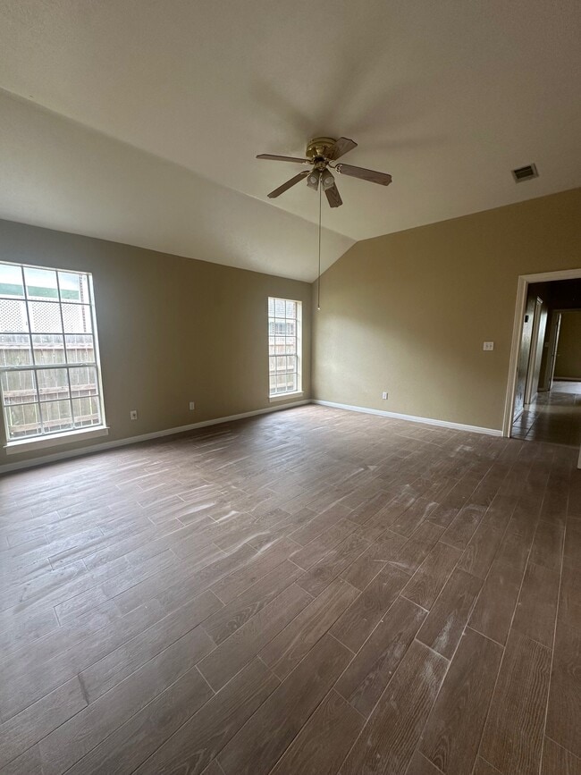 Building Photo - 3645 Innisbrook Dr