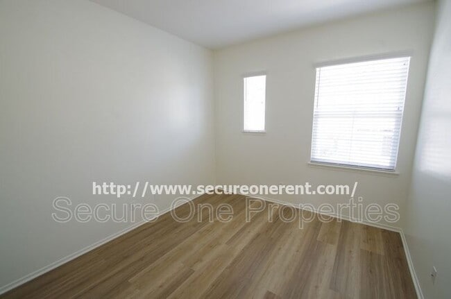 Building Photo - 2836 Limestone Dr