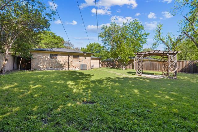 Building Photo - 3605 Jeanette Dr