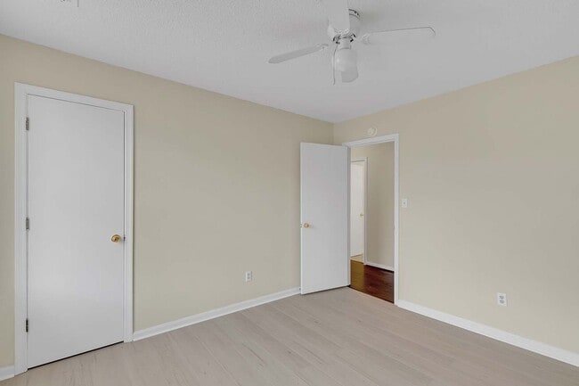 Building Photo - 18 Lundy Ln