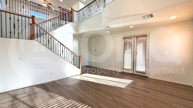 Building Photo - 440 S Emerson St