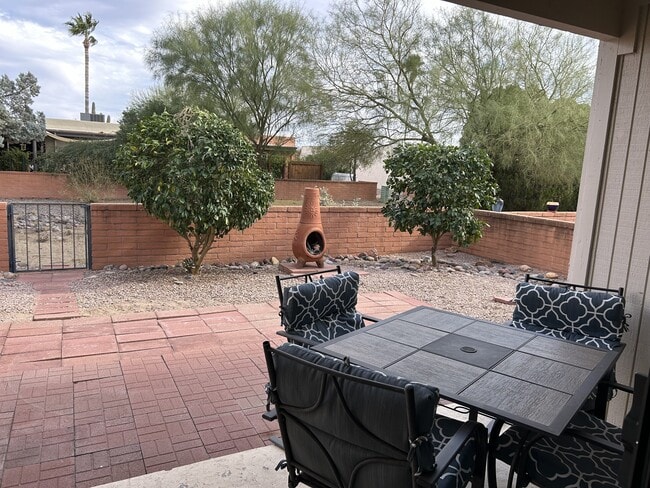 Building Photo - 230 N Calle Acuarela