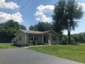 Building Photo - Beautiful 3 Bed, 2 Bath Home, Convenient Location, Close to Fort Knox