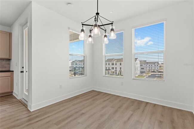 Building Photo - 15363 Hamlin Pk Dr