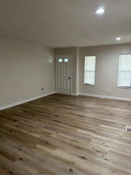 Building Photo - 1206 17th St NW