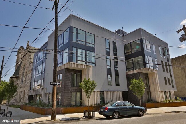 Building Photo - 2431 Frankford Ave