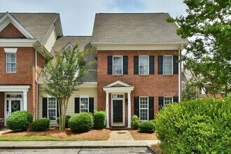 Building Photo - Wildewood in Northeast Columbia--Offering Self Guided Tour with RENTLY!