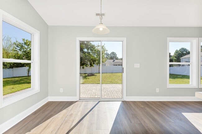 Building Photo - 4008 Scarlet Oak Ct