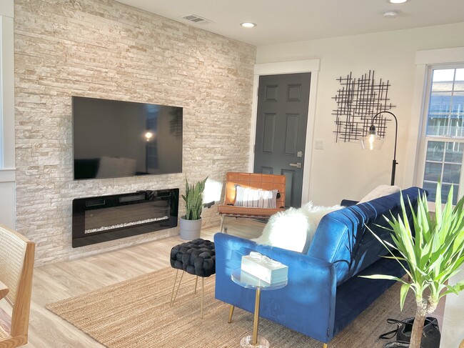 Living room (can be converted to bedroom #4) - 392 N 7th St