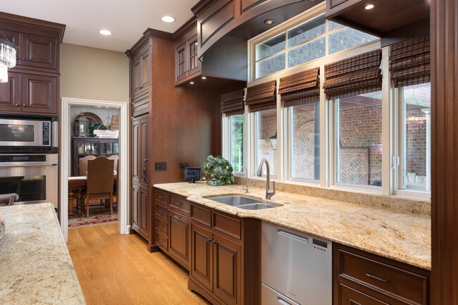 Building Photo - 1091 Johnson Dr