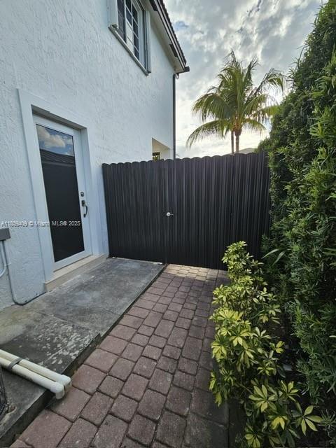 Building Photo - 13900 SW 153rd Pl