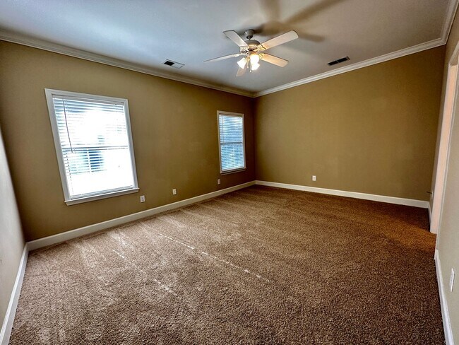 Building Photo - 1815 Charleston Cir