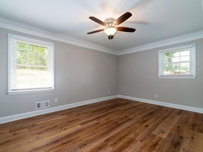 Building Photo - Wonderful Updated Ranch in West Cobb