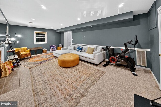 Building Photo - 5601 Beam Ct