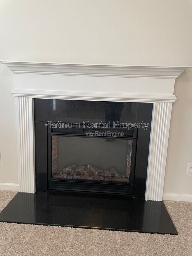 Building Photo - 74 Hampton Rdge Wy