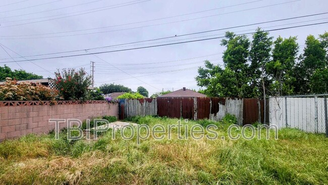 Building Photo - 508 Olive St