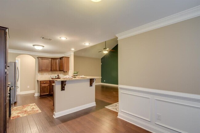 Building Photo - 219 Sandleton Way