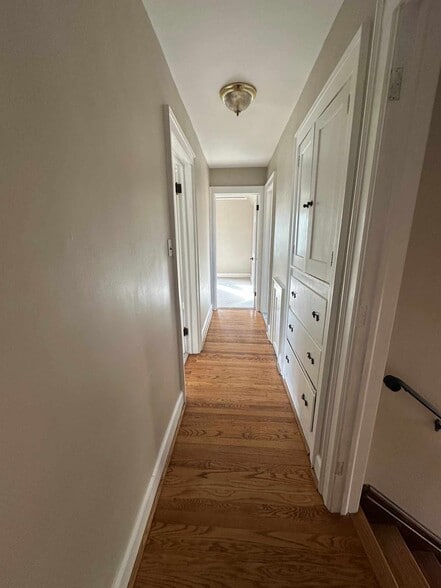 Building Photo - 15466 Artesian St