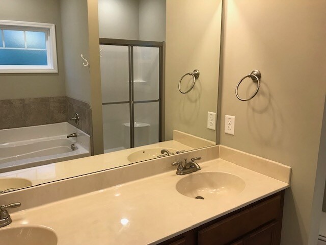 Building Photo - 655 Bald Eagle Dr