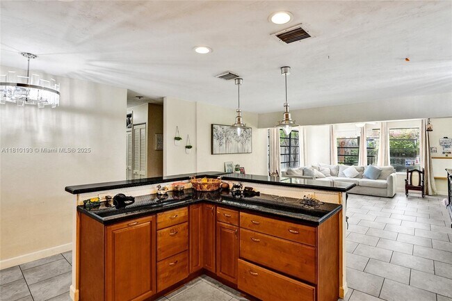Building Photo - 9910 Bahama Dr