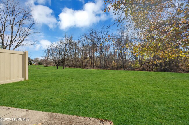 Building Photo - 45 Rawson Cir