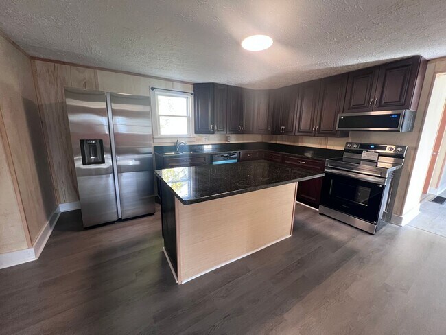 Building Photo - Charming Two-Story Home for Rent in North ...