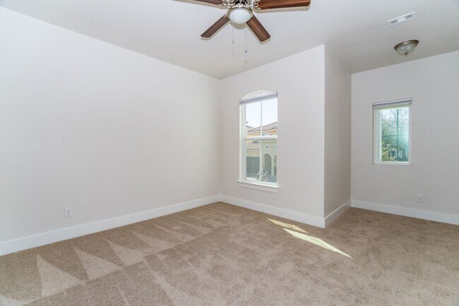 Building Photo - BEAUTIFUL PALLATIUM VILLAS 2-BEDROOM