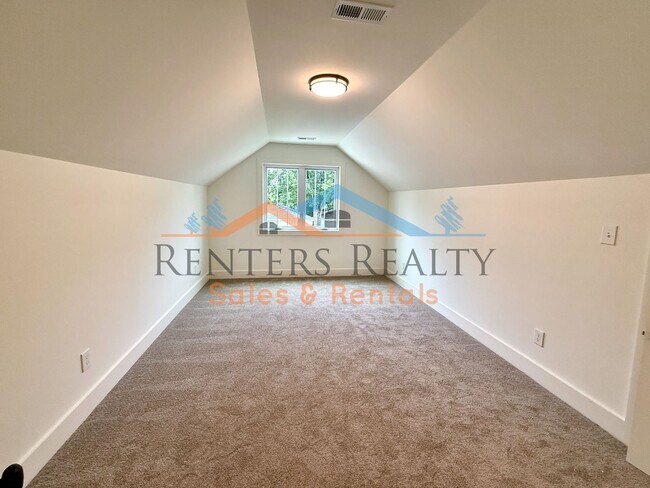 Building Photo - Charming Newer Construction Home with Garage & Fenced Yard