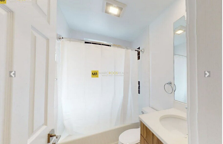 Building Photo - 853 Beacon St