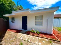 Building Photo - 426 Dummitt Ave