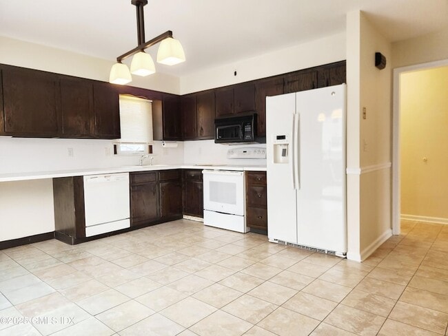 Building Photo - 12 Palmer St