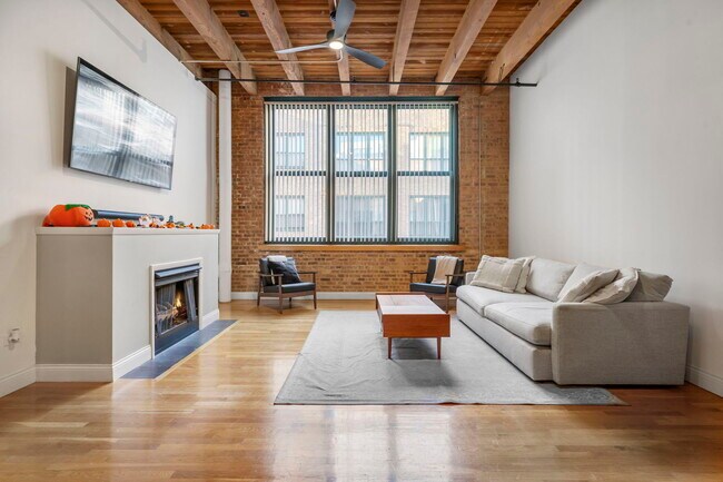 Building Photo - 1727 S Indiana Ave