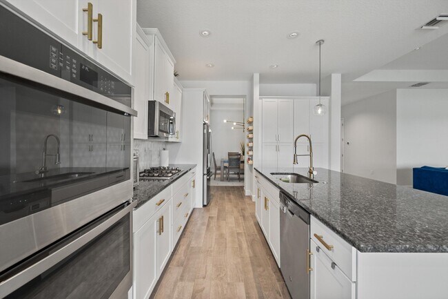 Building Photo - 15934 Whippoorwill Cir
