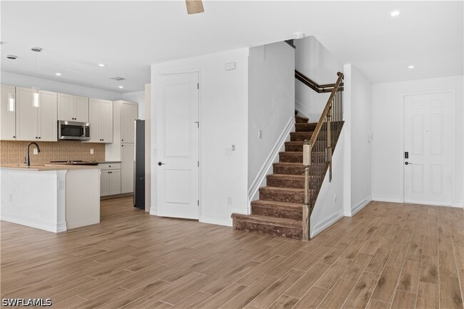 Building Photo - 7548 Carnegie Way