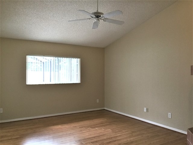 Building Photo - 1056 Condor Pl