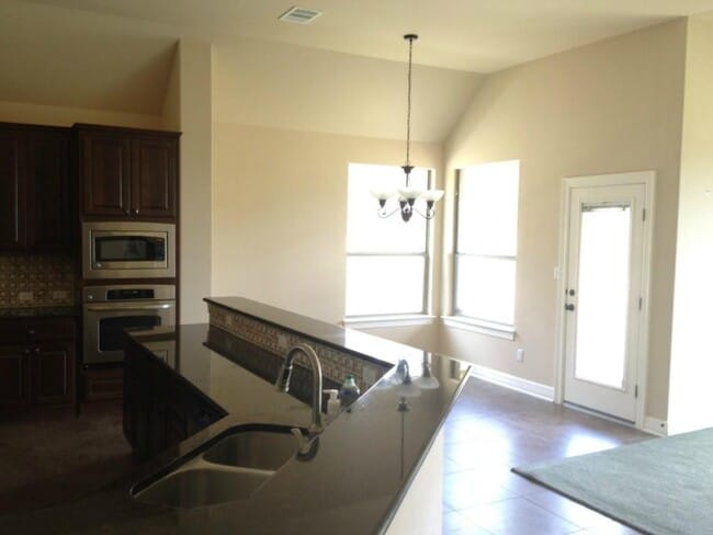 Building Photo - 7813 Oteka Cove