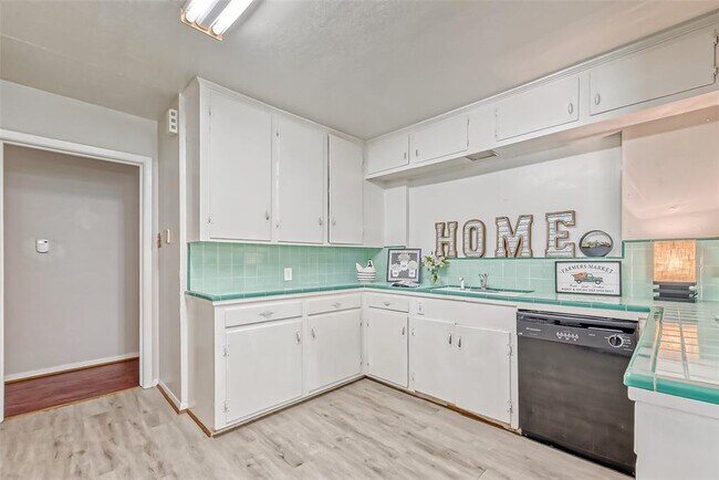 Building Photo - 4117 Lemac Dr
