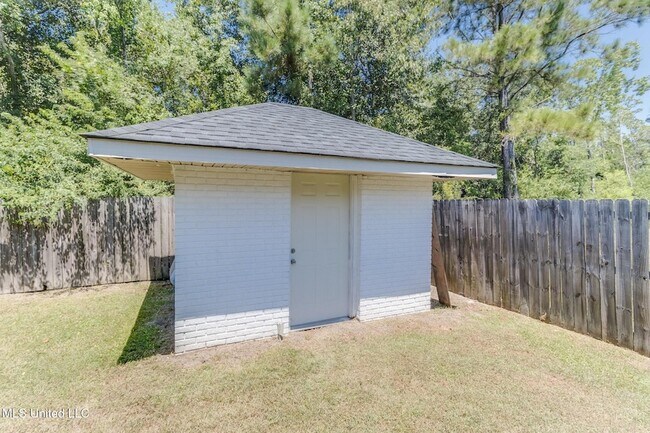 Building Photo - 106 Piney Ridge Rd