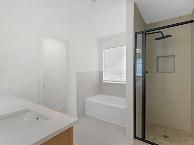 Building Photo - 6060 Winston Trce