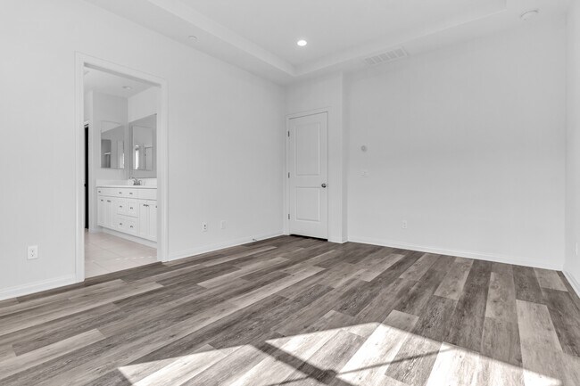 Building Photo - 110 Okra