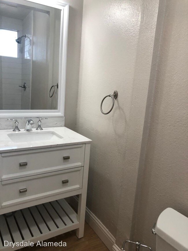 Building Photo - 2 br, 2 bath House - 1083 Park Ave