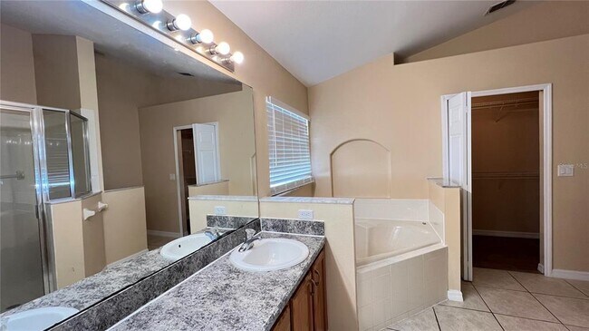 Building Photo - 15915 Heron Hill St