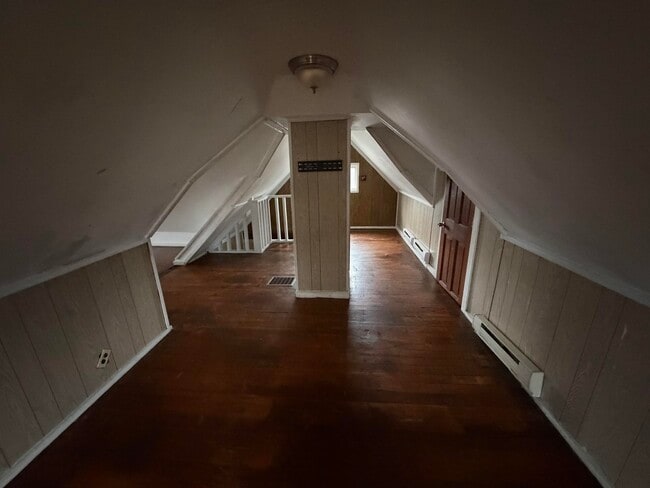 Building Photo - 12 Beard-S