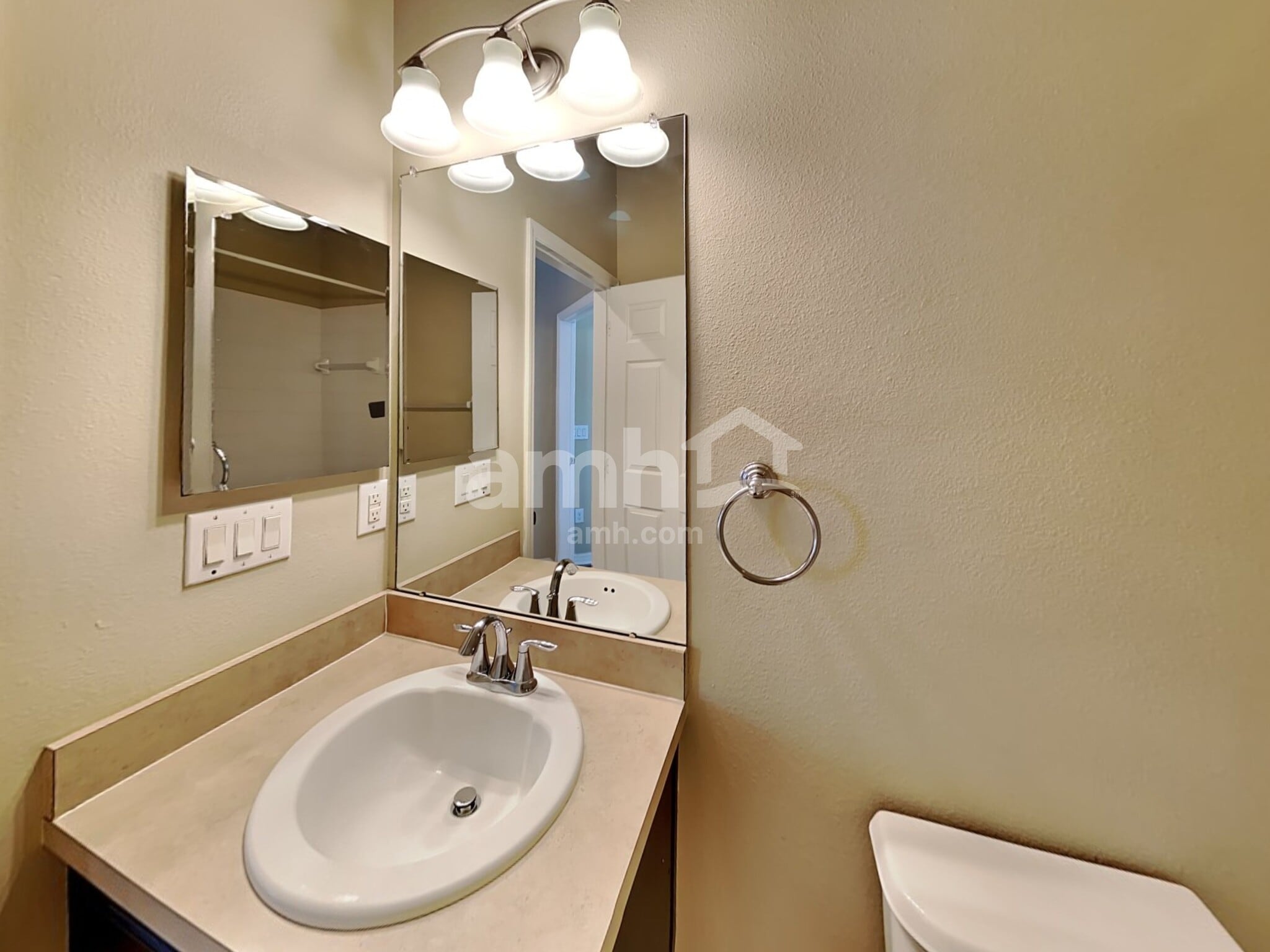 Building Photo - 8109 Sequester Loop