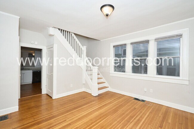 Building Photo - 4704 N College Ave