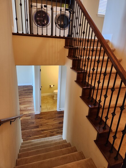 Building Photo - 47 Awela Cir