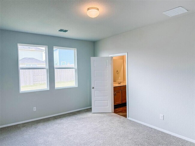 Building Photo - 2707 Towy Rd