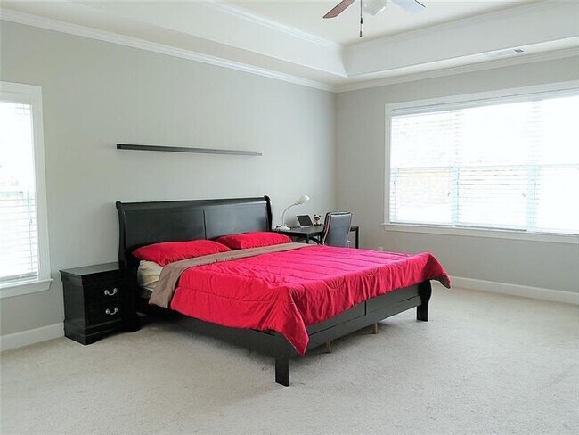 Building Photo - 3330 Gables Ct